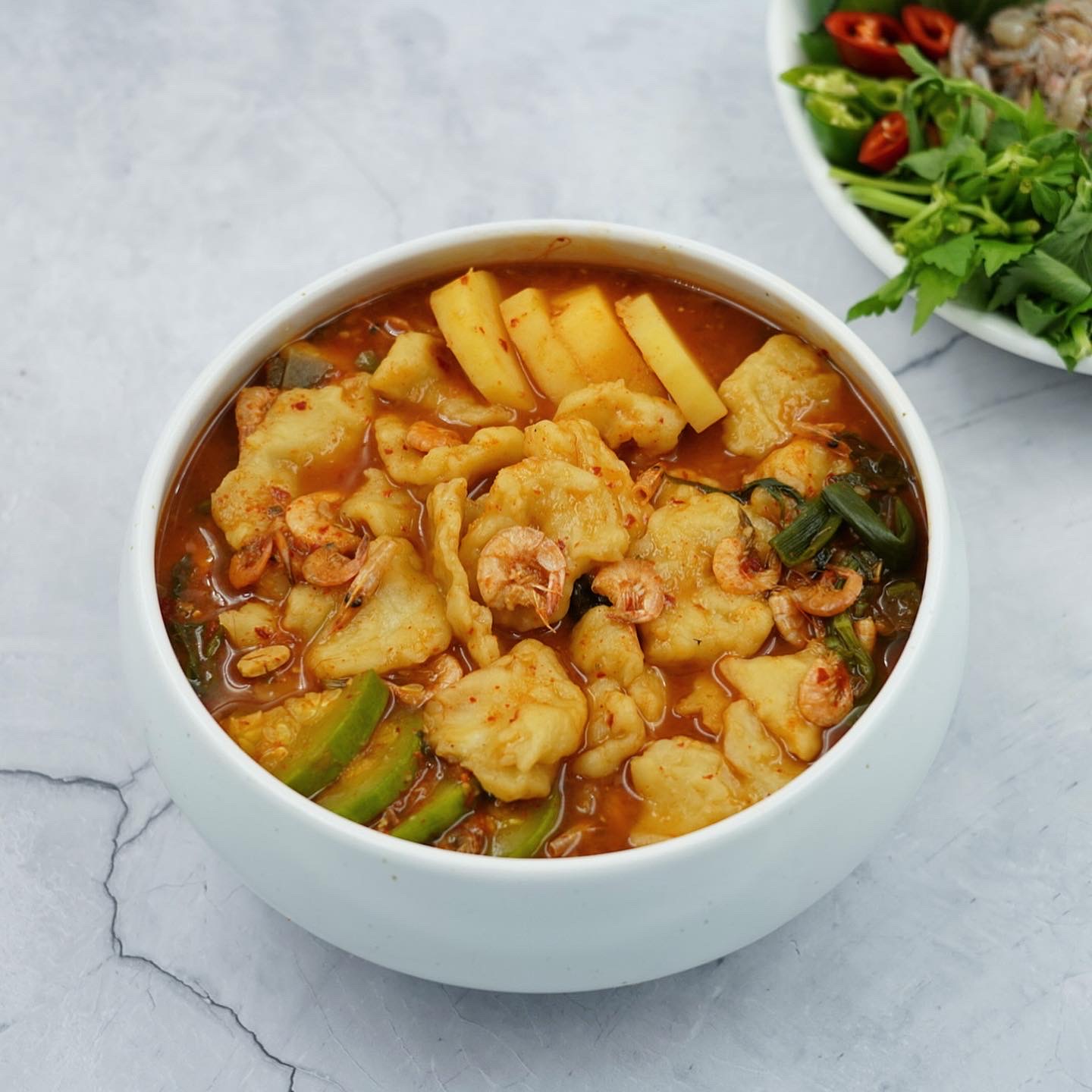 민물새우탕 민물새우 손 수제비 1.2kg 밀키트 원주 매운탕 어죽 맛집 캠핑요리 : 어부명가