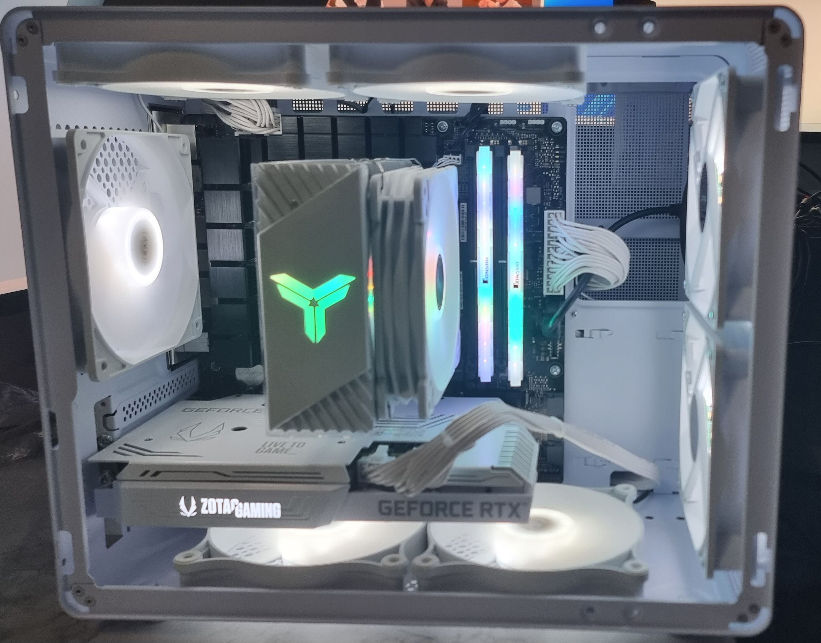 스피드컴퓨터 조립PC 영상편집 게이밍 데스크탑 9800x3d 베그 몬헌 5080 5070ti : JS-글로벌