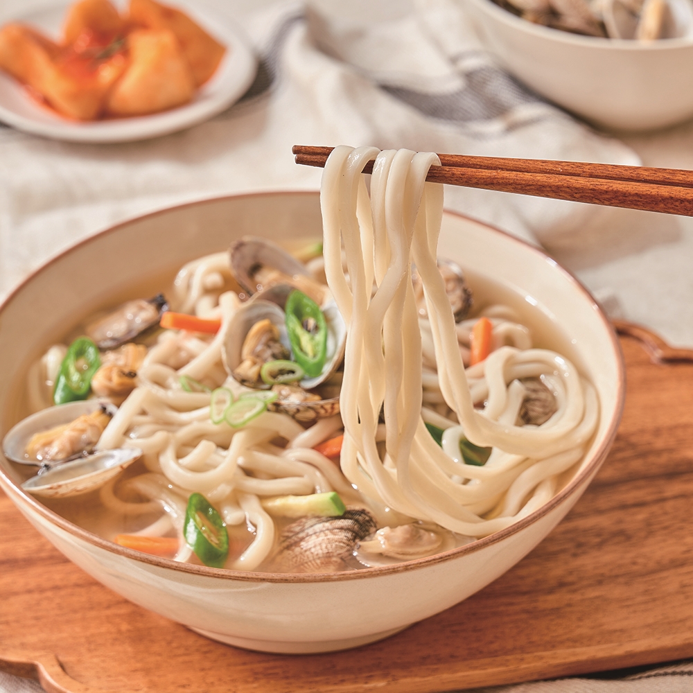 [장사의신 장신몰] 밀키트 바지락 칼국수 1.3kg : 장사의신몰