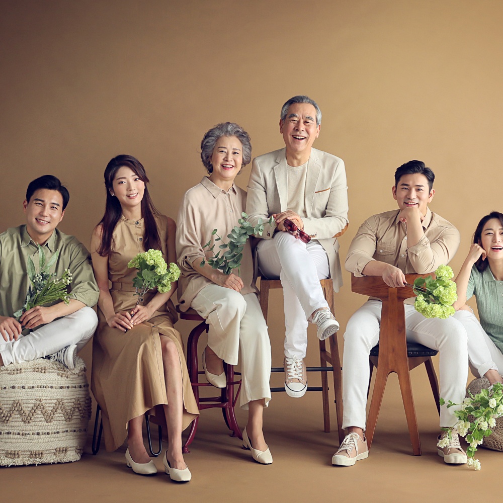 금천가족사진 잘 찍는 사진관 촬영 인원 한복 대여 : 조아패밀리 스튜디오 광명점