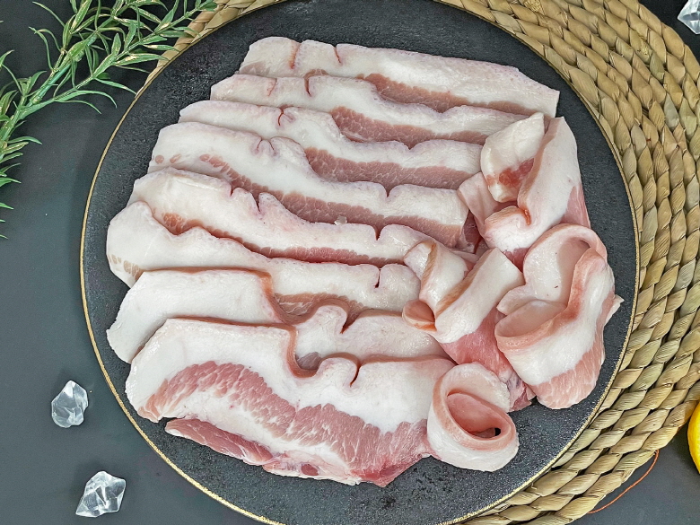 국산 돼지 차돌 삼겹 뒷고기 600g : 솔직한농부