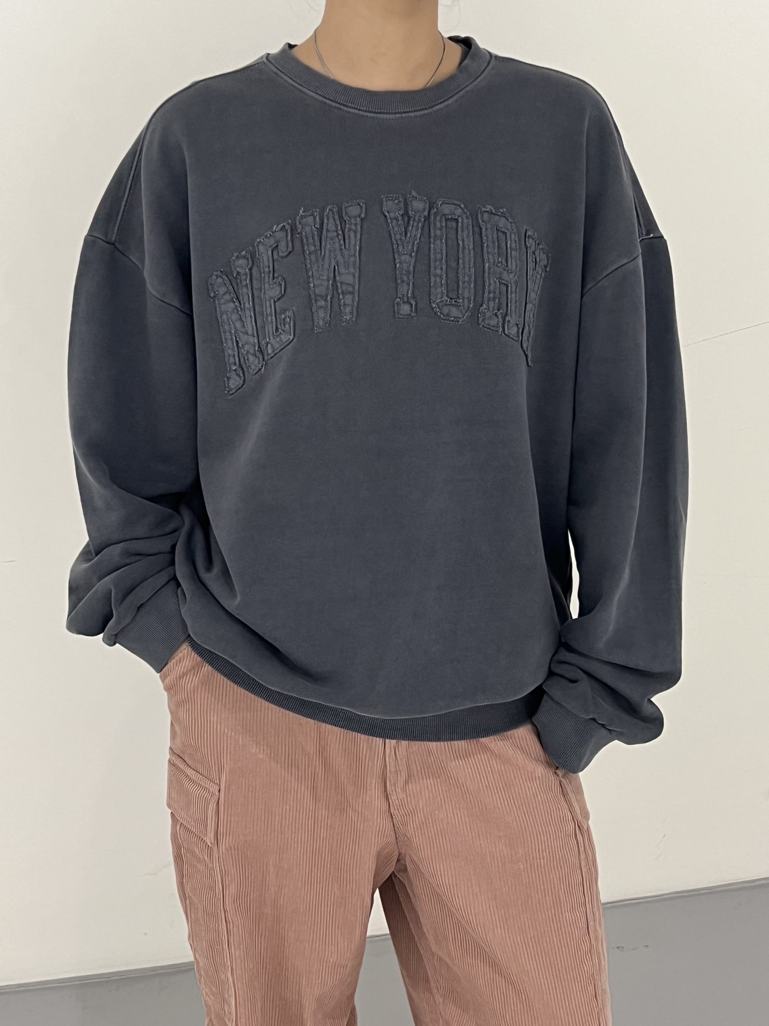 피그먼트 자수 티셔츠 (3컬러) 워싱 영문 프린팅 티 : 마르앤