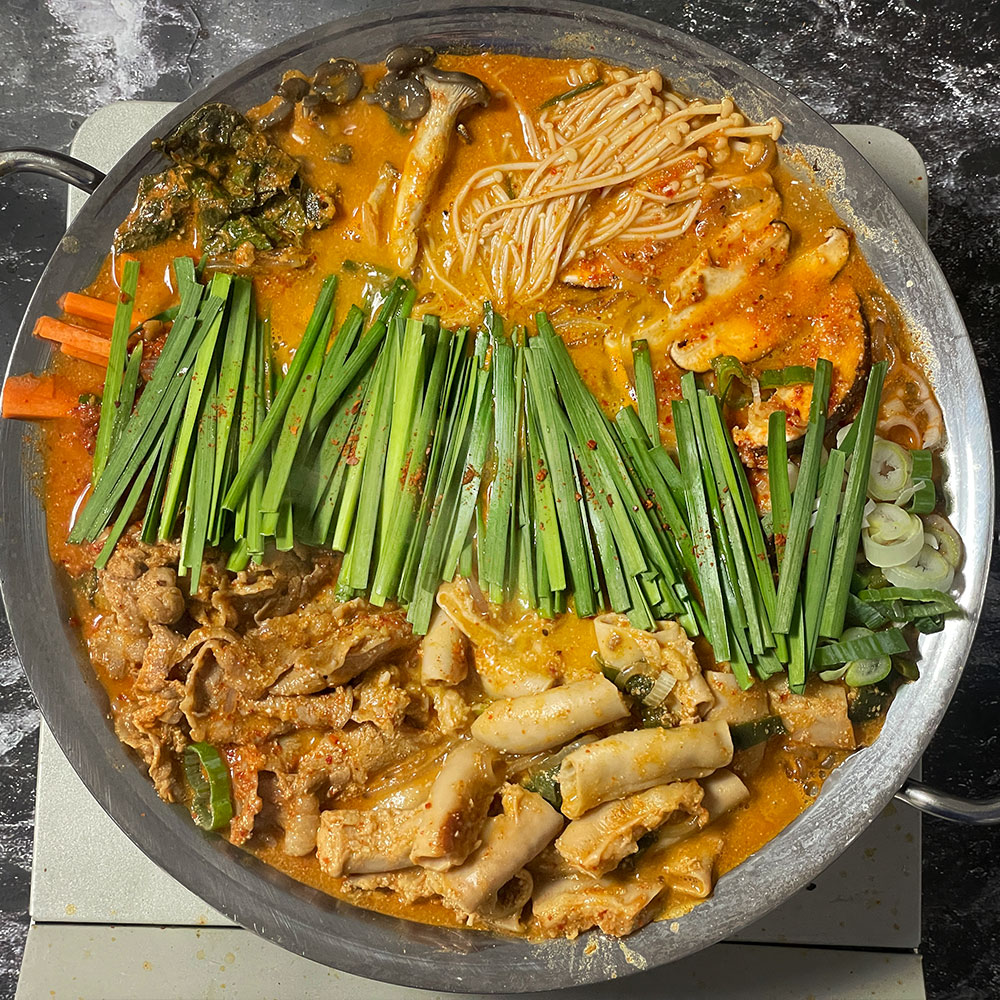 프리미엄 들깨 소고기 곱창 전골 캠핑 밀키트 940g : 대한푸드상회