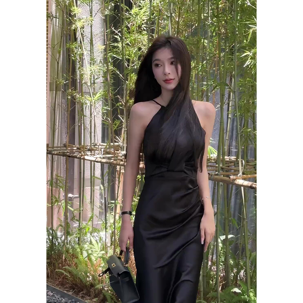 새틴 샤틴 스커트 코디 카고 치마 여름 하이엔드 홀터넥 원피스 페미닌한 프렌치 사교계 명 : 원소셜네트워크