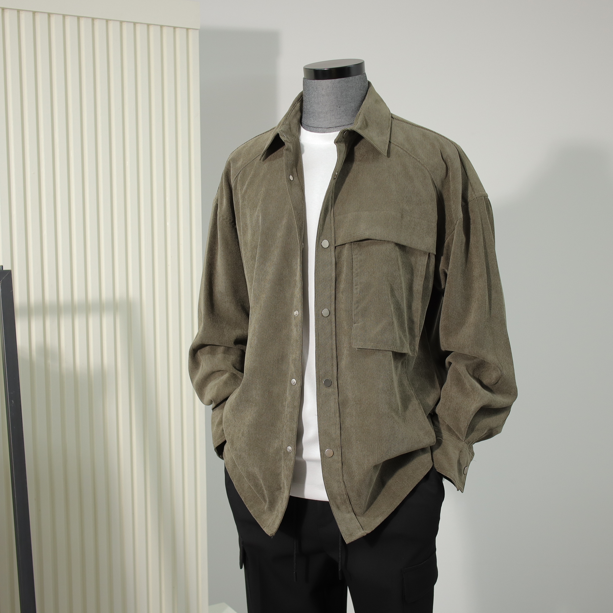 가넷옴므 GAW31120 OVER-FIT SHIRT 스냅 버튼 아웃 포켓 코듀로이 셔츠 카키 : 리버클래시 앤 가넷옴므