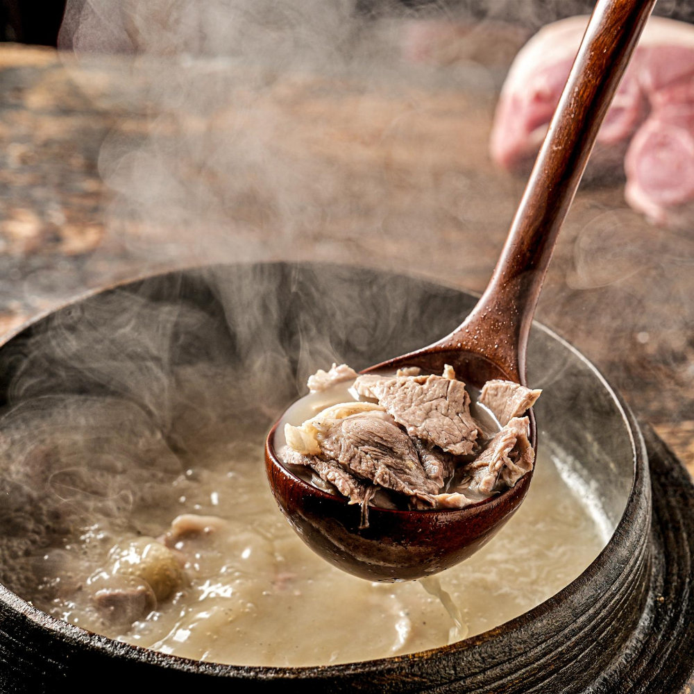 동백국밥 부산 매운 실비국밥 600g 한돈 밀키트 극강의 매운맛 : 동백국밥
