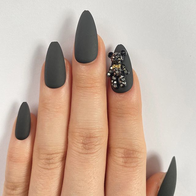 베뉴네일 블랙 베어 아몬드 네일팁 : BENEW NAIL
