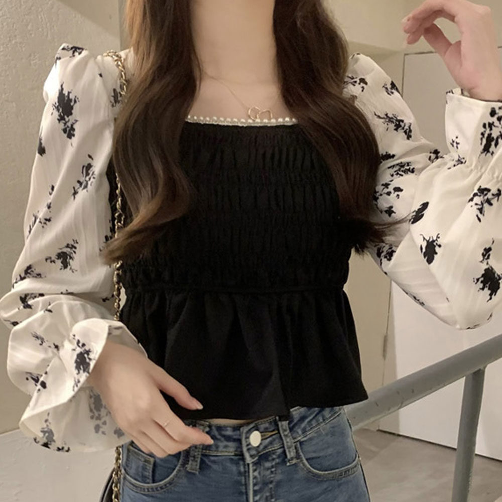 투톤 스모크밴딩 플라워 소매 크롭 블라우스 : 프롬슈