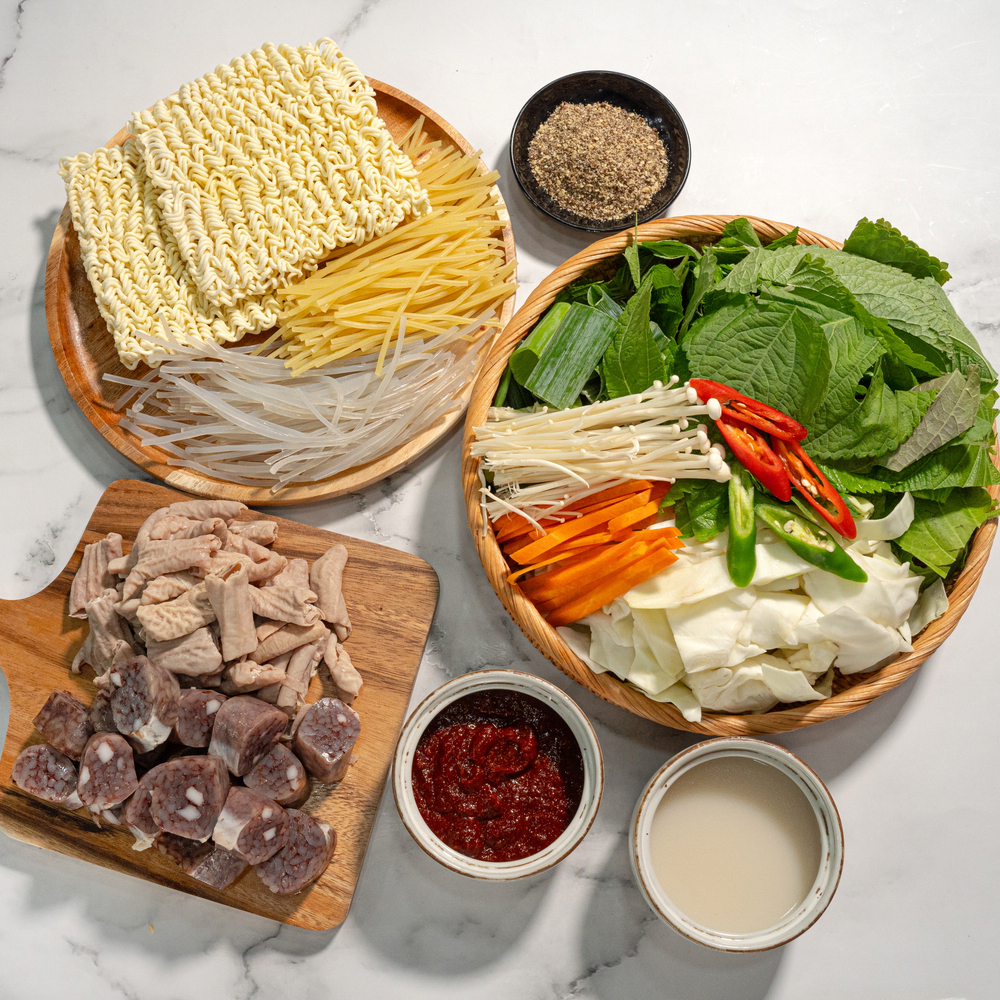 [30년 전통] 수원 지동시장 밀알왕순대 순대곱창볶음 3인분 캠핑음식 밀키트 술안주 : 인생식탁