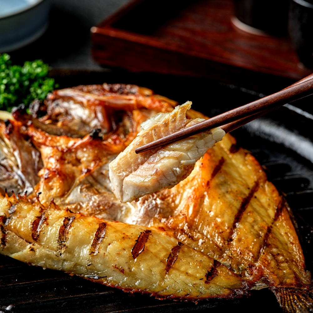 삼천포맛집정서방 숯불 화덕 우럭구이 1팩당 1미 230g 밥반찬 생선구이 전자레인지 : 오늘의삼천포