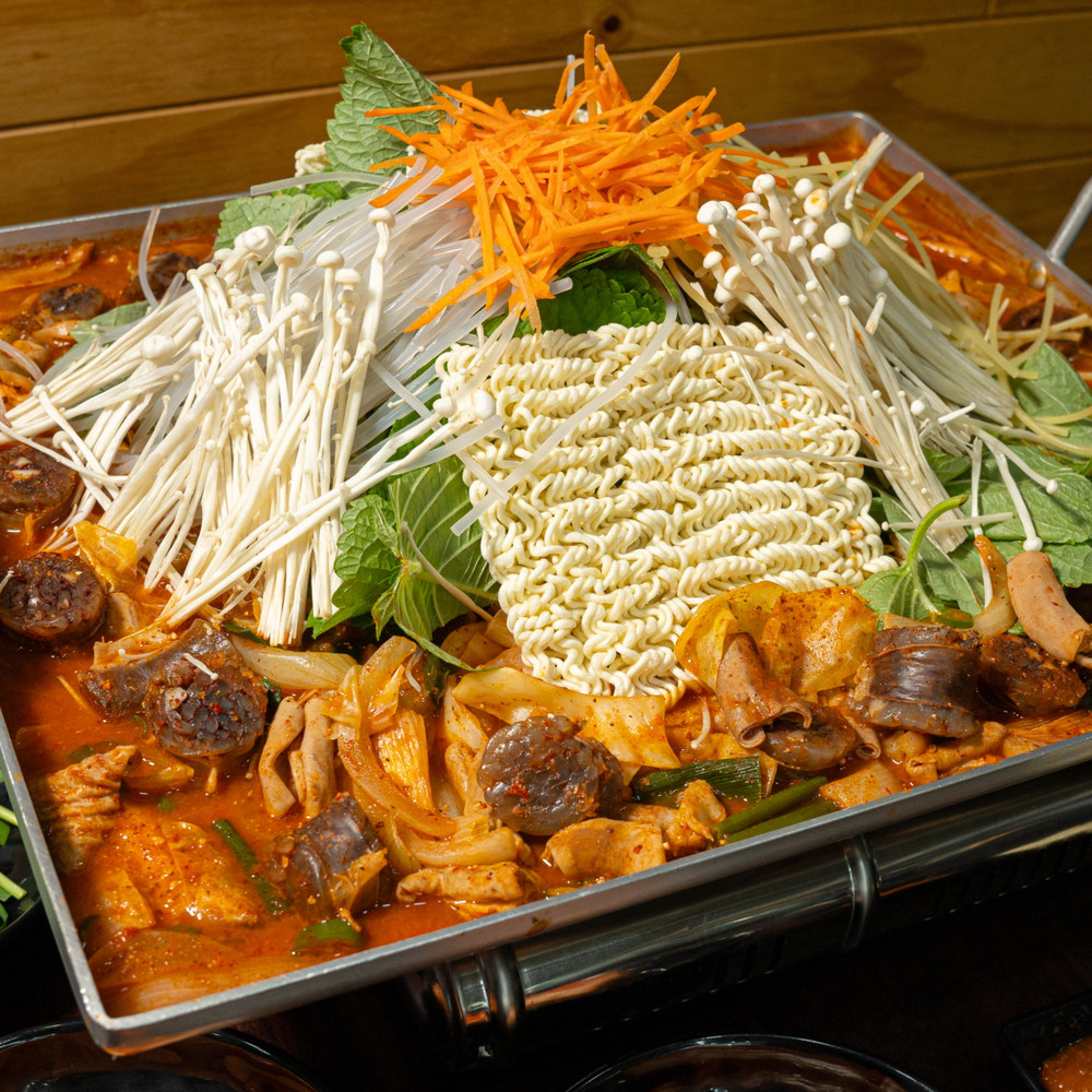 [30년 전통] 수원 지동시장 밀알왕순대 순대곱창볶음 3인분 캠핑음식 밀키트 술안주 : 인생식탁