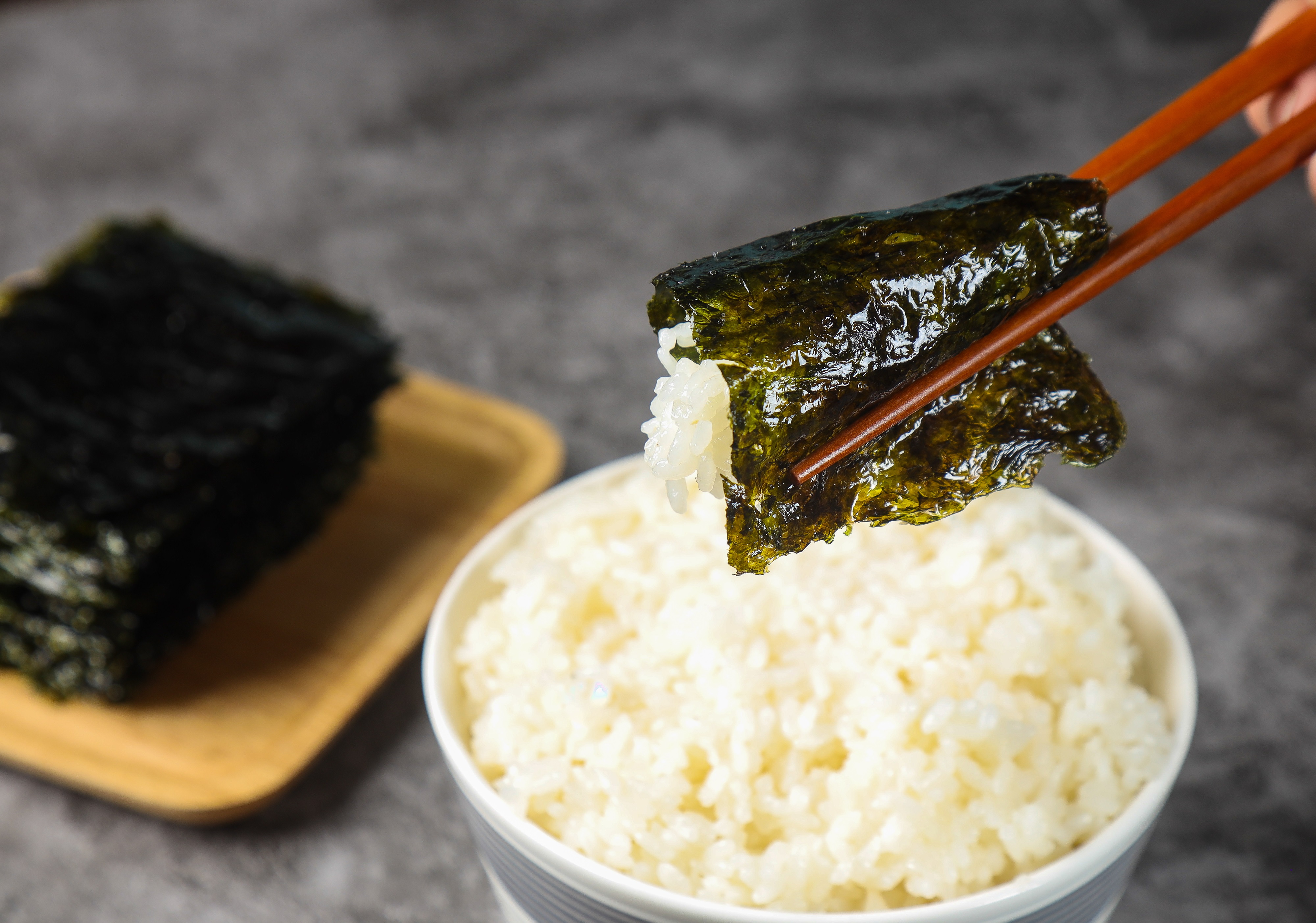 엄마손수제김 (1통에 78장) 조미김 재래김 구운김 도시락 맛있는 즉석 구이 들기름 저염 : 엄마손수제김