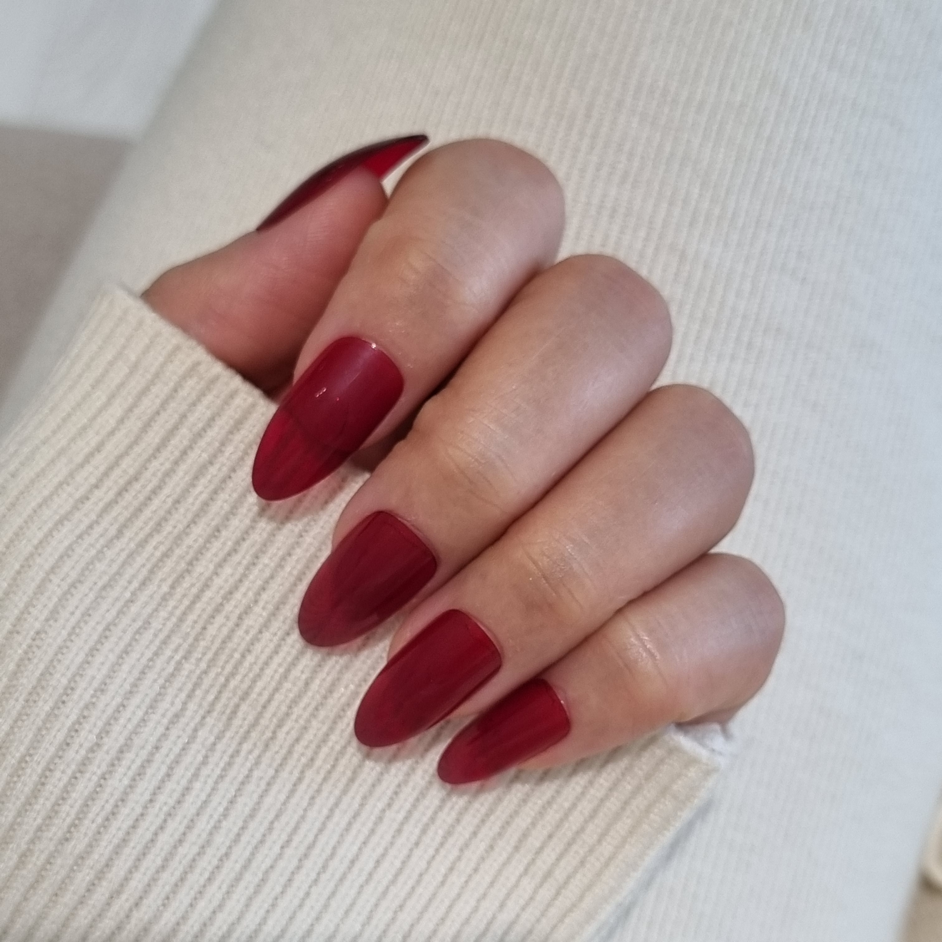 베뉴네일 힙 레드 네일팁 아몬드 쉐입 네일팁 : BENEW NAIL