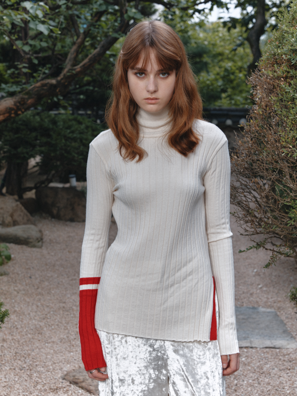 [뮤제]MUSEE_[Signature] PIET Contrast-Cuffs Turtle Neck Knit_Ivory : MUSEE ESSENCE