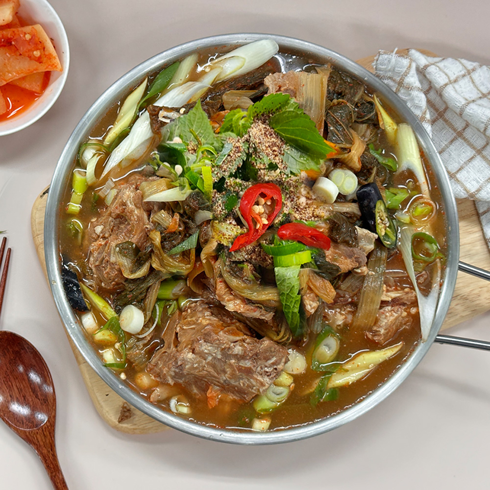 뼈다귀해장국 우거지 뼈해장국 2kg 국내산 돈등뼈 감자탕 : 울산번개시장협동조합