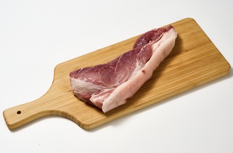 장수고원 흑돼지 버크셔 앞다리살 500g 1kg 구이용 수육용 불고기 찌개용 : 장수고원흑돼지