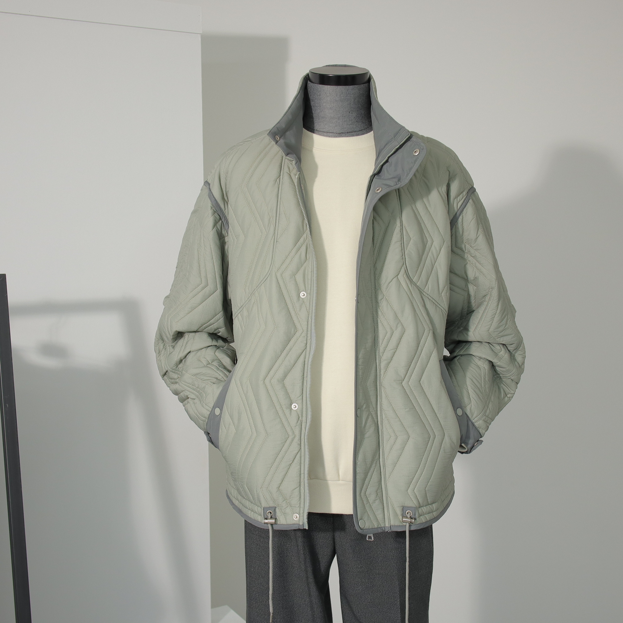 리버클래시 LJW22207 OVER-FIT JUMPER 하이넥 퀼팅 자켓 점퍼 라이트그레이 : 리버클래시 앤 가넷옴므
