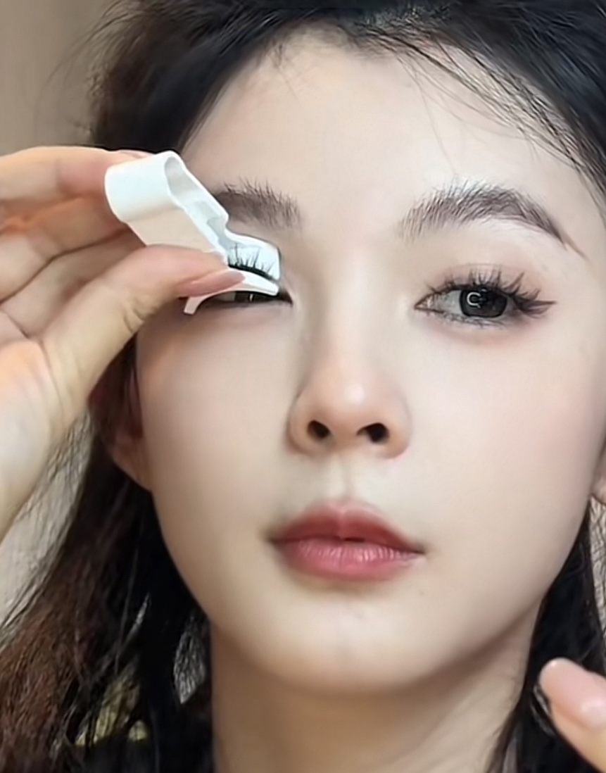 정품 브라운 풍성 바비컬 러블리  섹시  메이크업전용  마그네틱 자석 속눈썹 레쉬글로우 : 썬샤이 주식회사