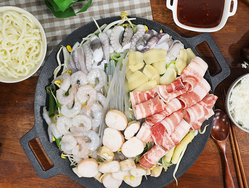 낙곱새 밀키트 1500g 4인 삼겹살 냄비 면사리 모두 주는 다온낙곱새 알찬알곤이탕 : 다온 낙곱새