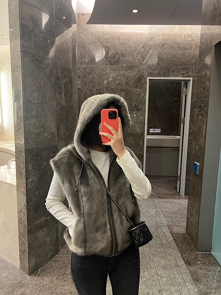 라브엘 페이크퍼 에코퍼 후드 베스트 집업 자켓(4color) : 라브엘