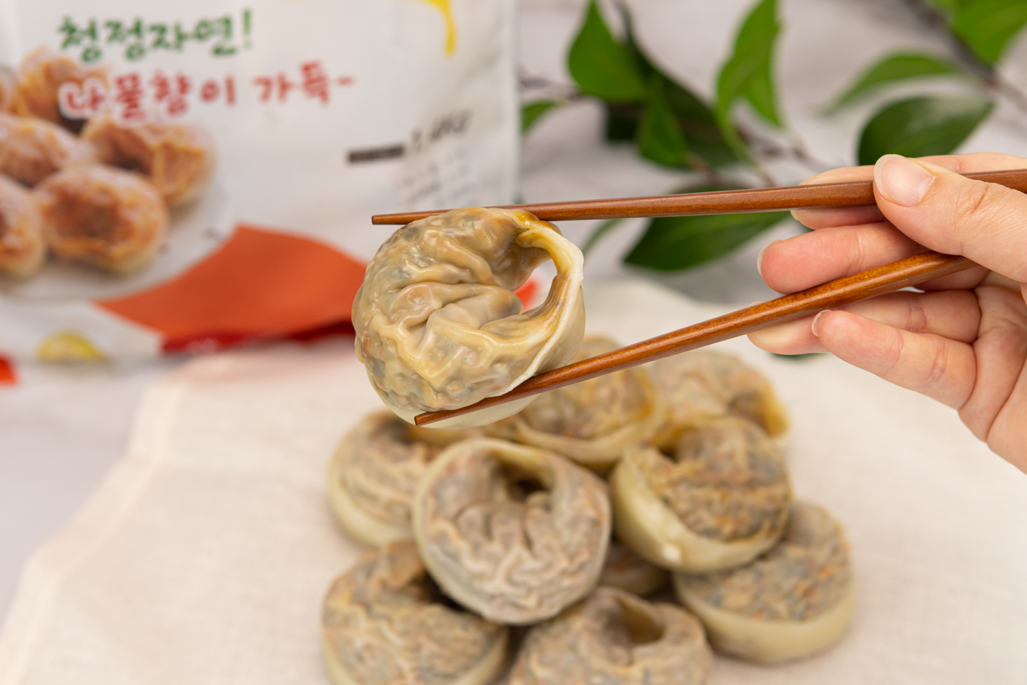 매콤 은행산채왕만두 1.4kg_용문천년시장 PB상품 : 협동조합맑은사람들