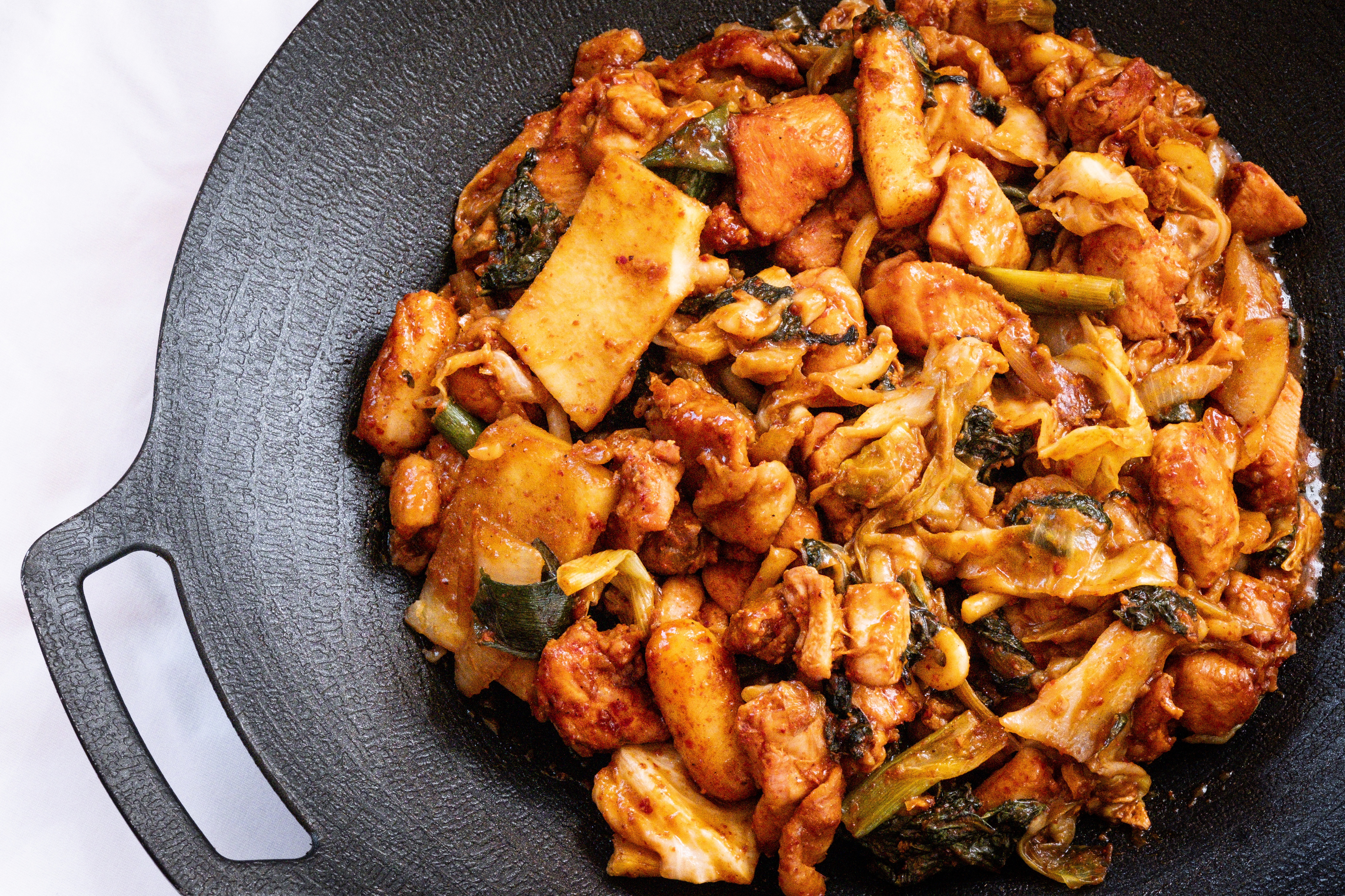 임곡 원조 춘천닭갈비 백년가게 양념 닭갈비 1.2kg 철판 국내산 캠핑 고기 요리 : 임곡 원조 춘천닭갈비