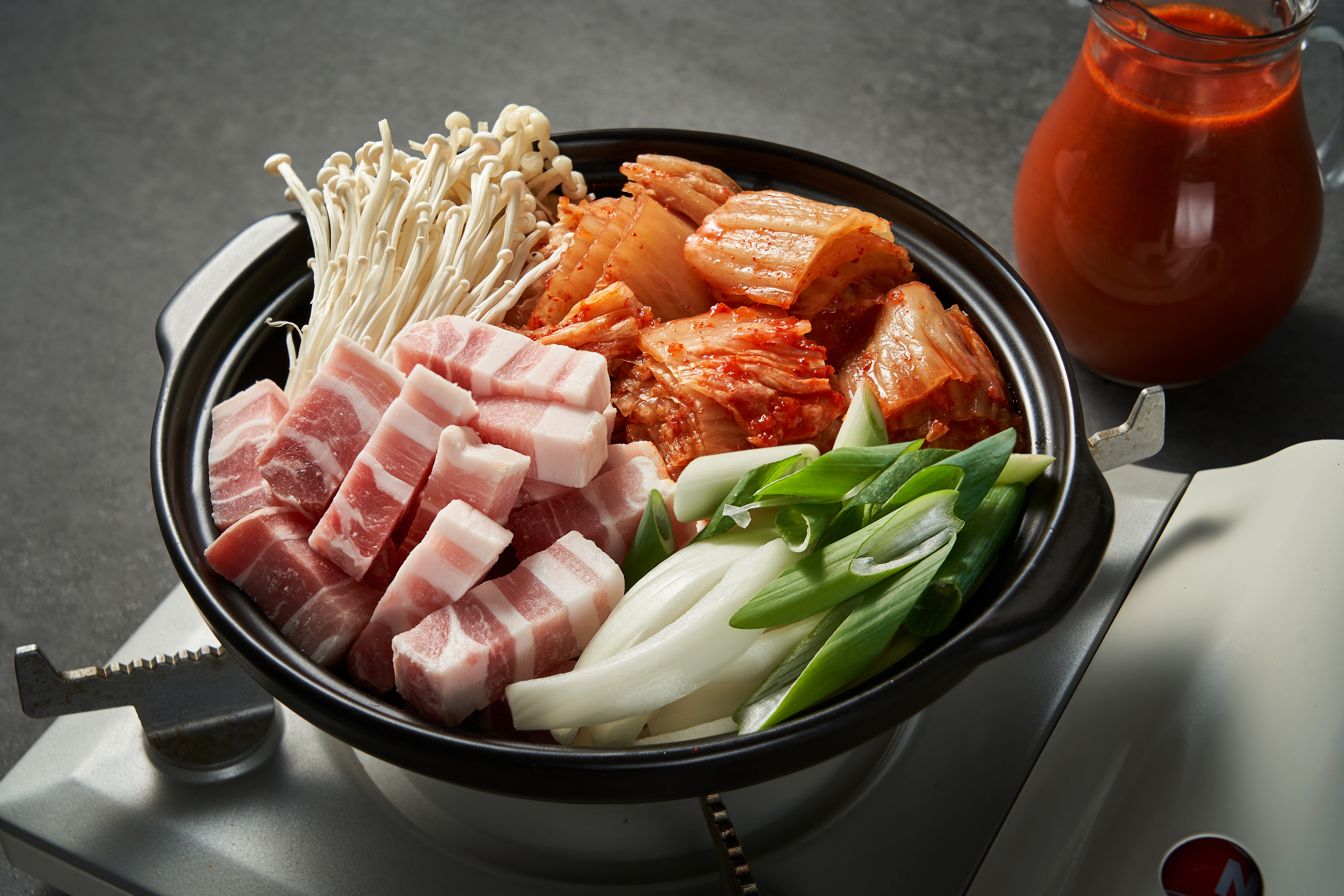 삼겹살 묵은지 김치찌개 밀키트 : 신선테이블