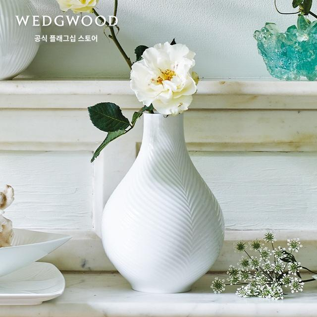 WEDGWOOD Weikiwood Yayun 23cm 좁은 입 뼈 중국 꽃병 유럽 스타일의 꽃병 장식 거실 꽃꽂이 : 새봄새봄