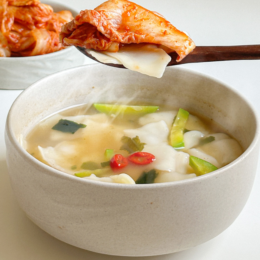 귀빈정 26년 명장 수제비 18인분 3kg 전통 육수 18봉 설날 음식 명절 : 라라라 쇼핑몰