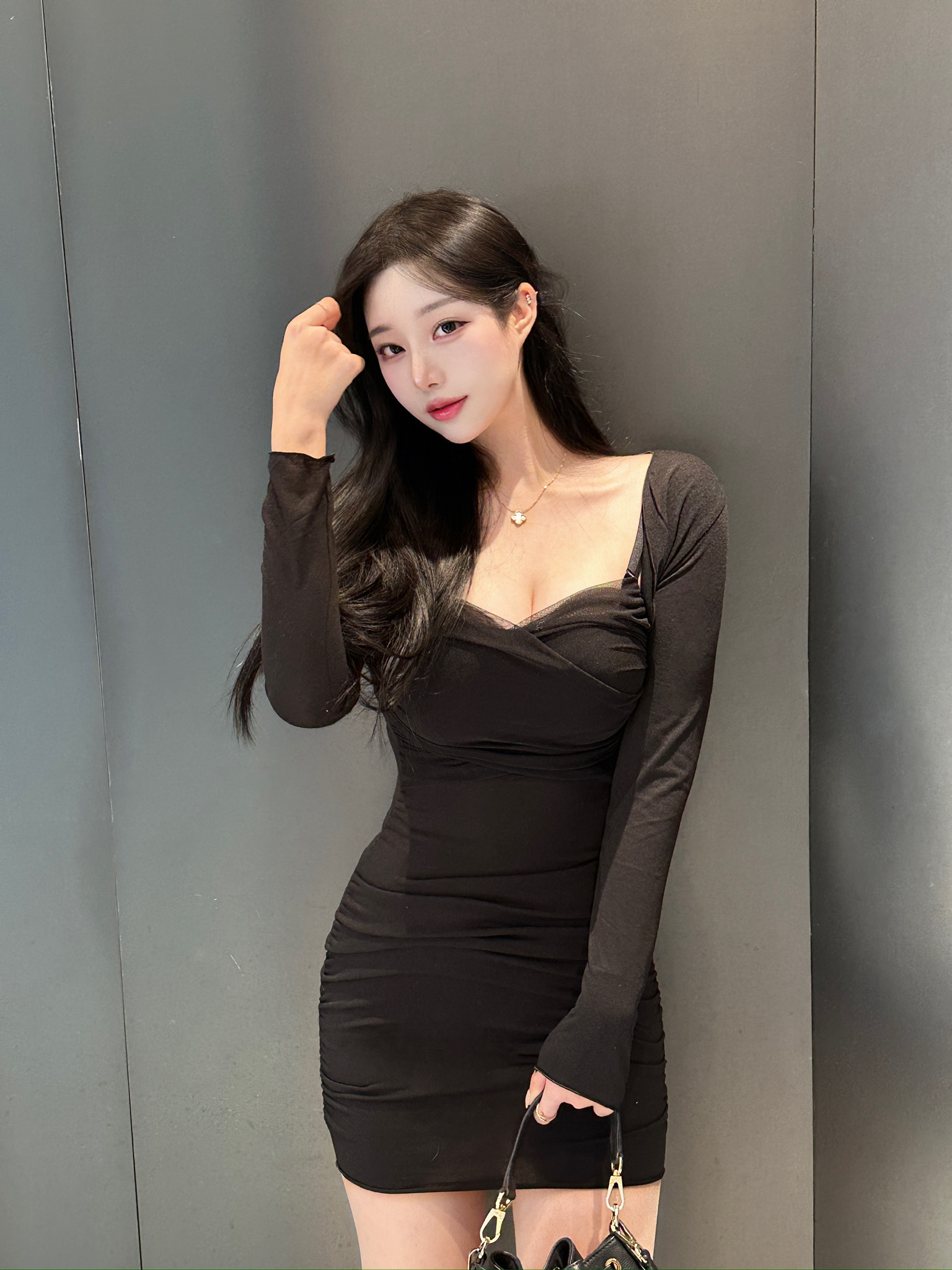 무드 쉬폰 셔링 원피스 : 도헤 Dorer