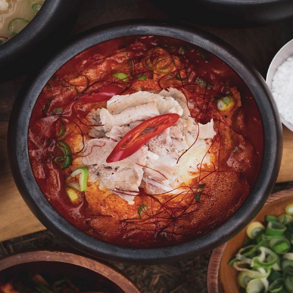 동백국밥 부산 매운 실비국밥 600g 한돈 밀키트 극강의 매운맛 : 동백국밥