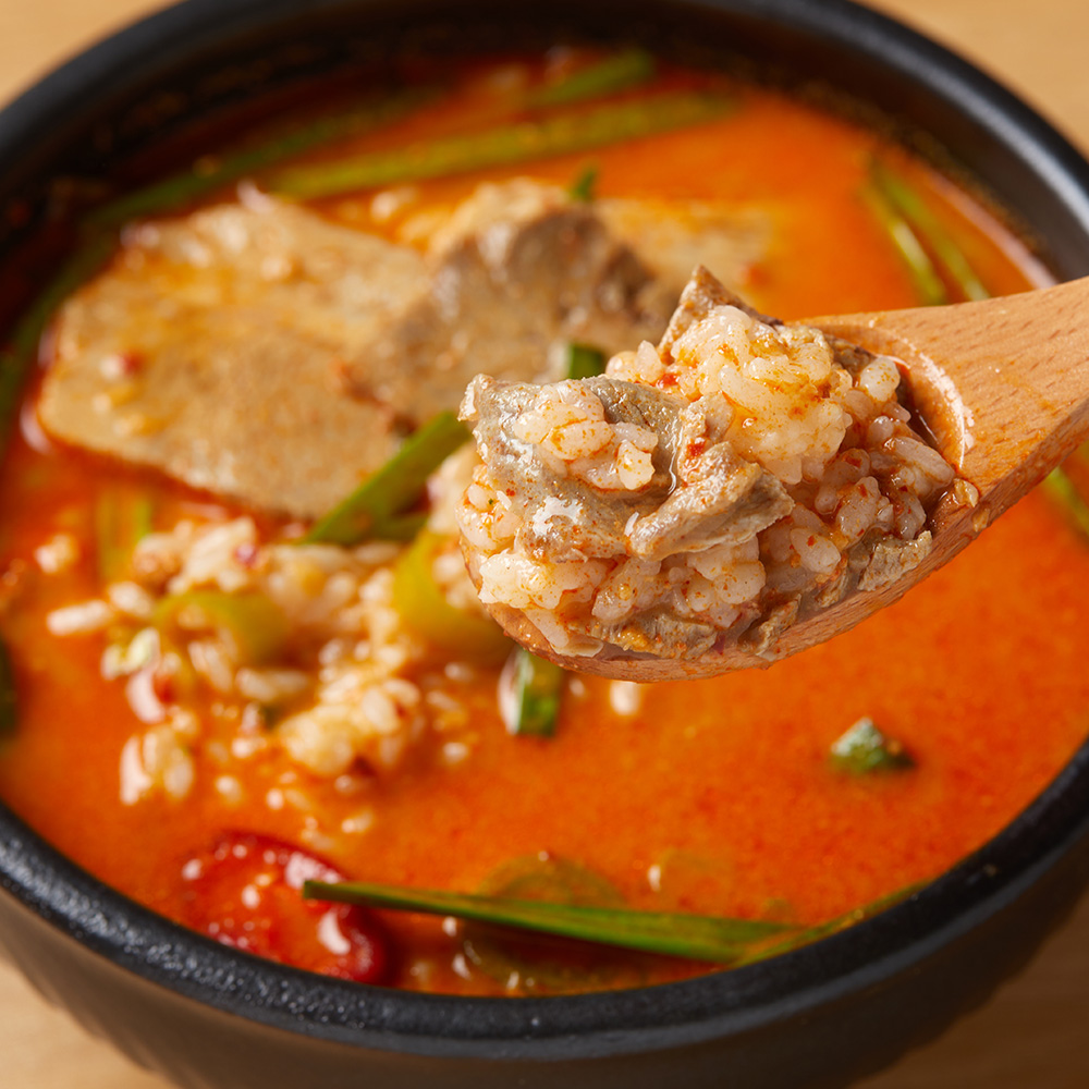 동백국밥 부산 매운 실비국밥 600g 한돈 밀키트 극강의 매운맛 : 동백국밥
