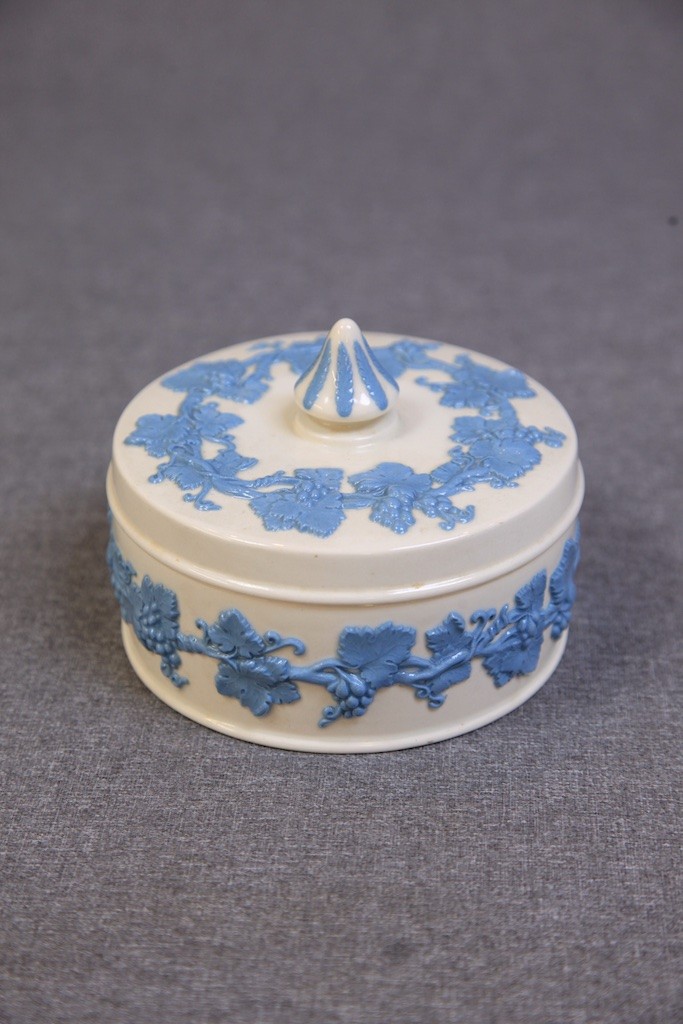[로얄블루앤틱] 웨지우드 WEDGWOOD 퀸즈웨어 라벤더 온 크림 보석함 : Royalblue앤틱