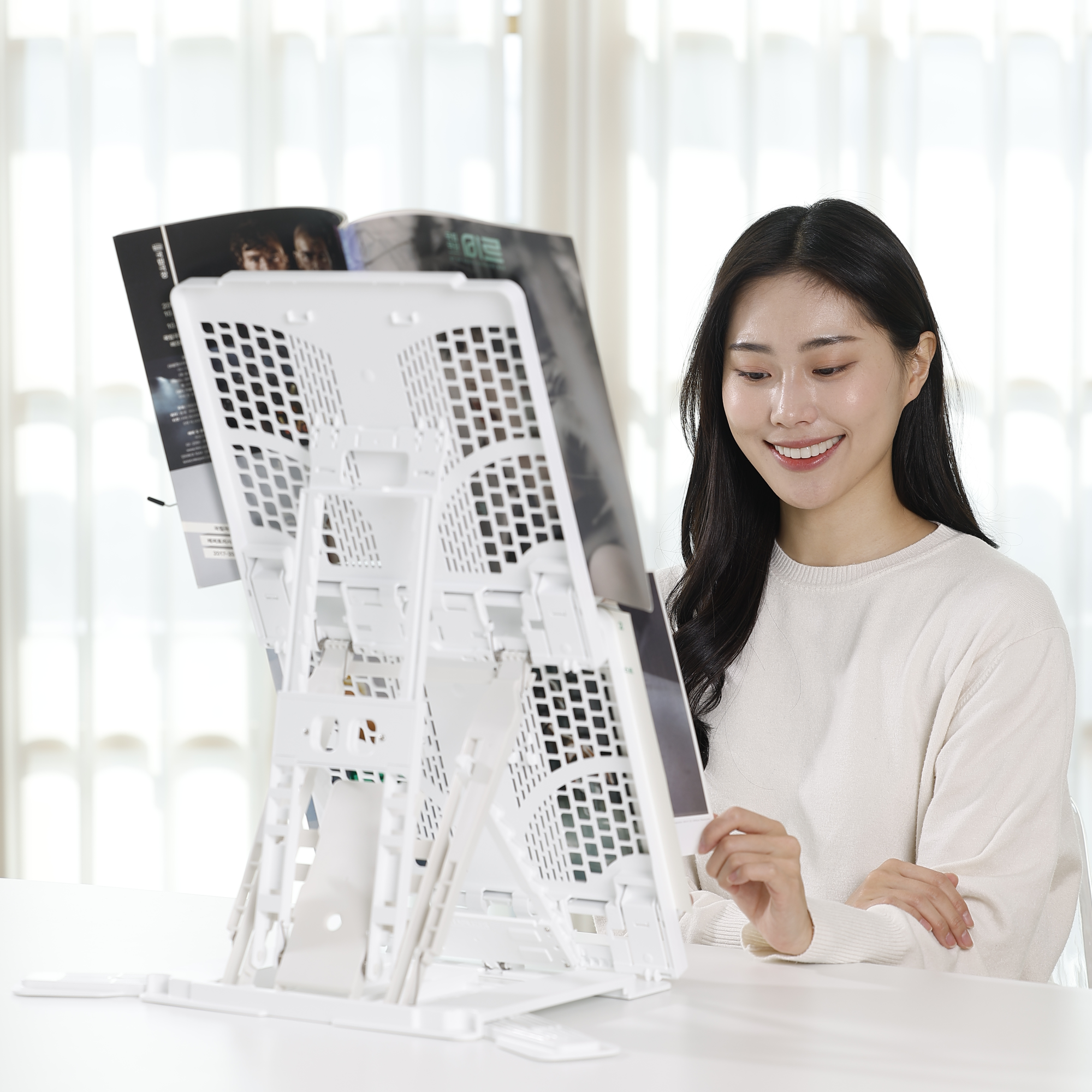 목 허리 건강 지킴이 - 90도 시선 유지, 세밀한 높이 각도 조절, 흔들림 없는 안정감, 휴대와 보관 편리한 독서 솔루션 : 반디스탠드 펠리칸스탠드