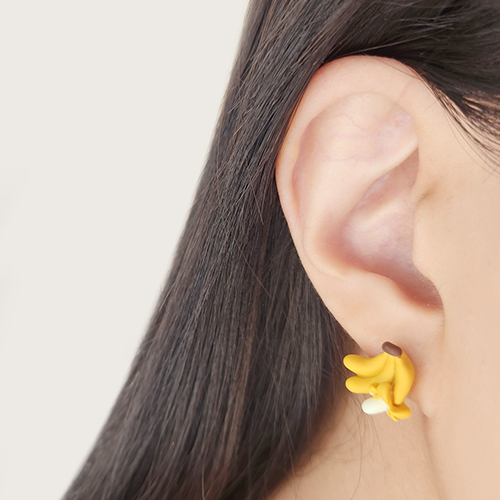 빠나나 귀걸이 무니켈침 귀여운 포인트 banana earrings 데일리 : 슬로우베베