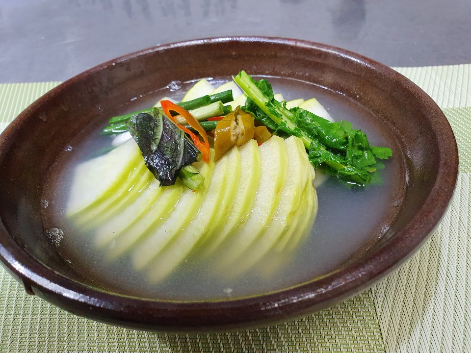 이순미 동치미(3kg, 5kg) 100%국산 아삭아삭 개운한 국물 : 이순미 마더스푸드