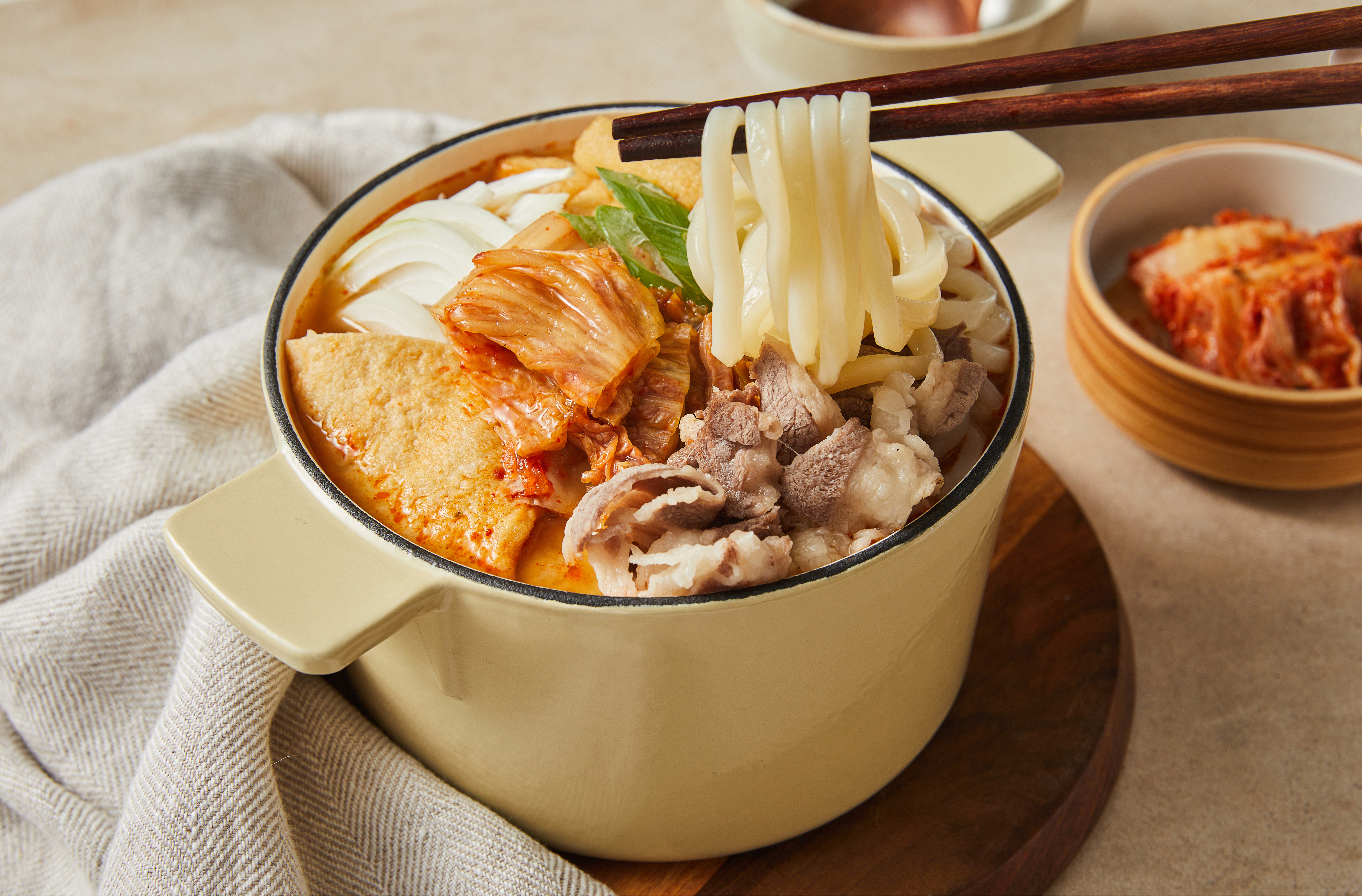면사랑 김치전골우동 (냉동) : 면사랑몰