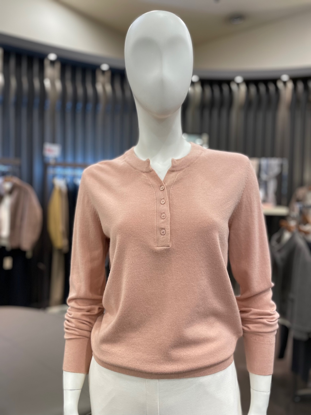 모스코나 반오픈단추라운드스웨터24 MOKR24235 : NC엑스코점 모스코나