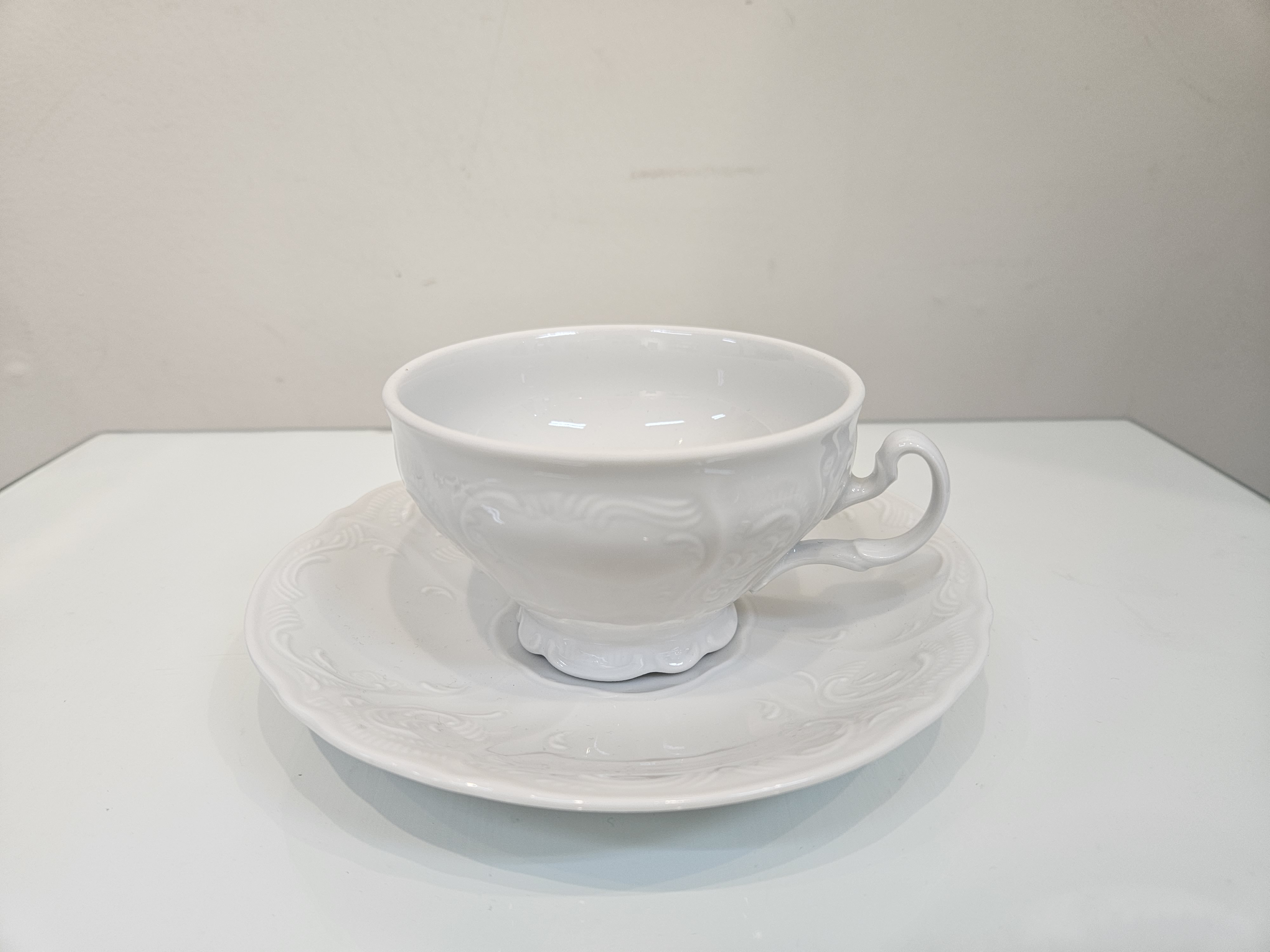 찻잔과 찻잔받침/ 앤틱수입 찻잔/앤티크 수입 접시/ 유럽 앤틱찻잔/ 유럽 앤틱접시/ 인테리어 소품 접시/인테리어 소품 찻잔 : 유라시아 포슬린
