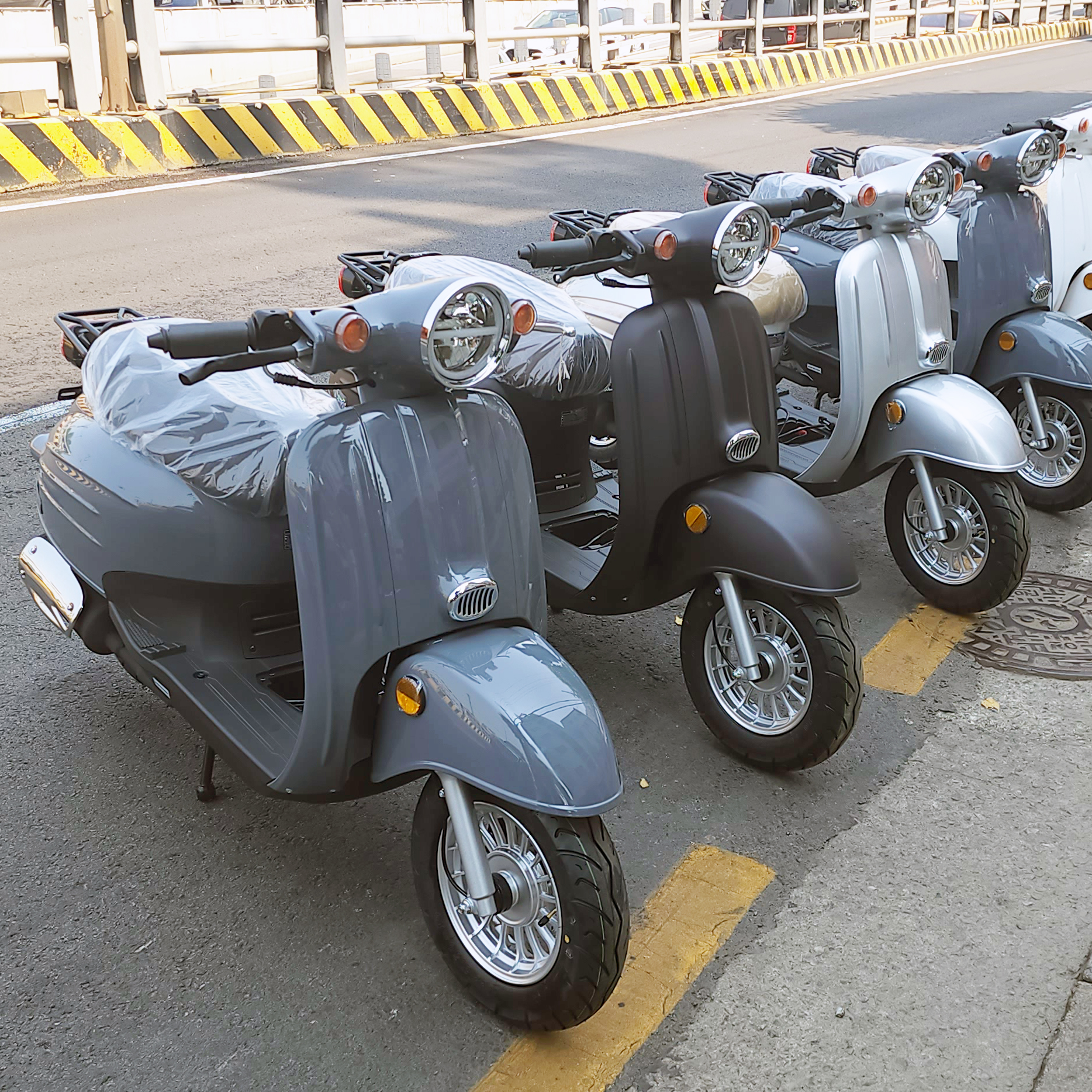 베니스 50 유로5 50cc 여성용 클래식 스쿠터 통학용 출퇴근용 베스파 쥴리 오토바이 : 모터딜