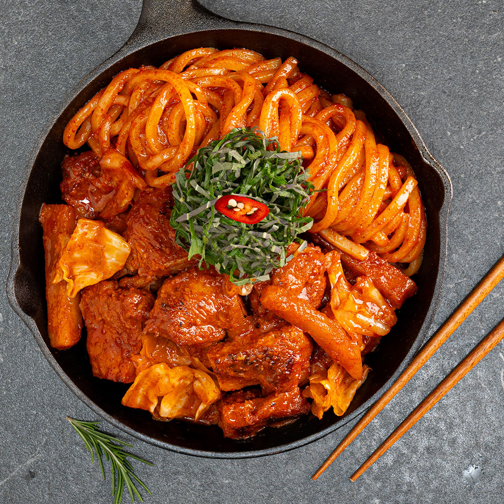 춘천 숯불 닭다리살로만 닭갈비 1kg 3인분 택배 캠핑 홈파티 술안주 밀키트 : 은이세끼