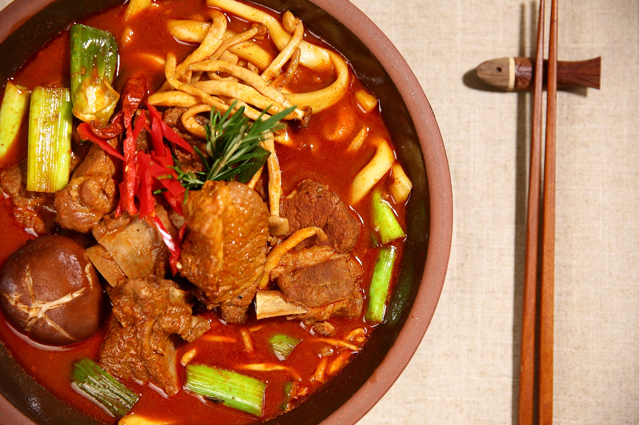 노아F&B) 갈비찜 명품갈비찜 매운 갈비찜 600g 캠핑 밀키트 생일상 : 노아에프엔비