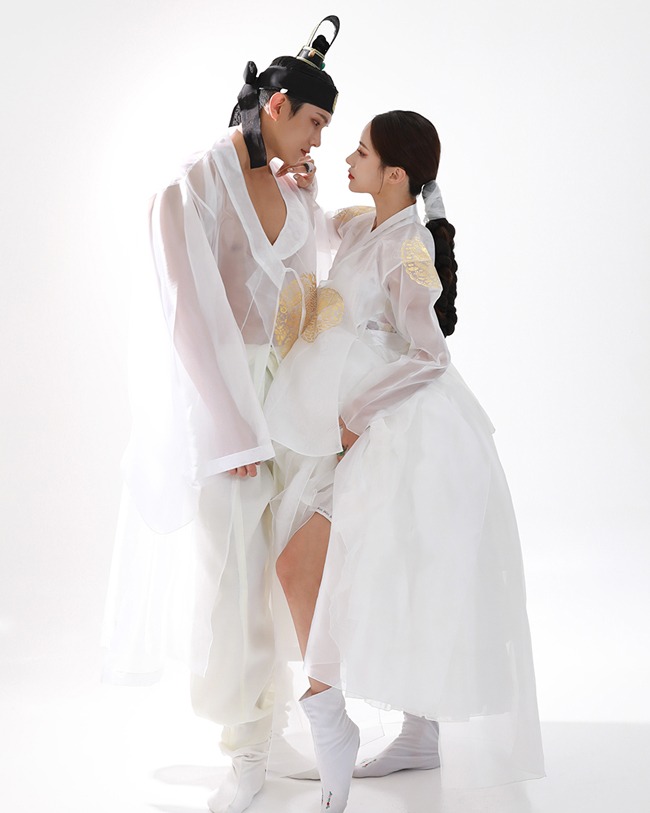 한복남 [ 한복대여 ] 화이트 왕과 중전 시스루 커플한복 한복대여 : HANBOKNAM