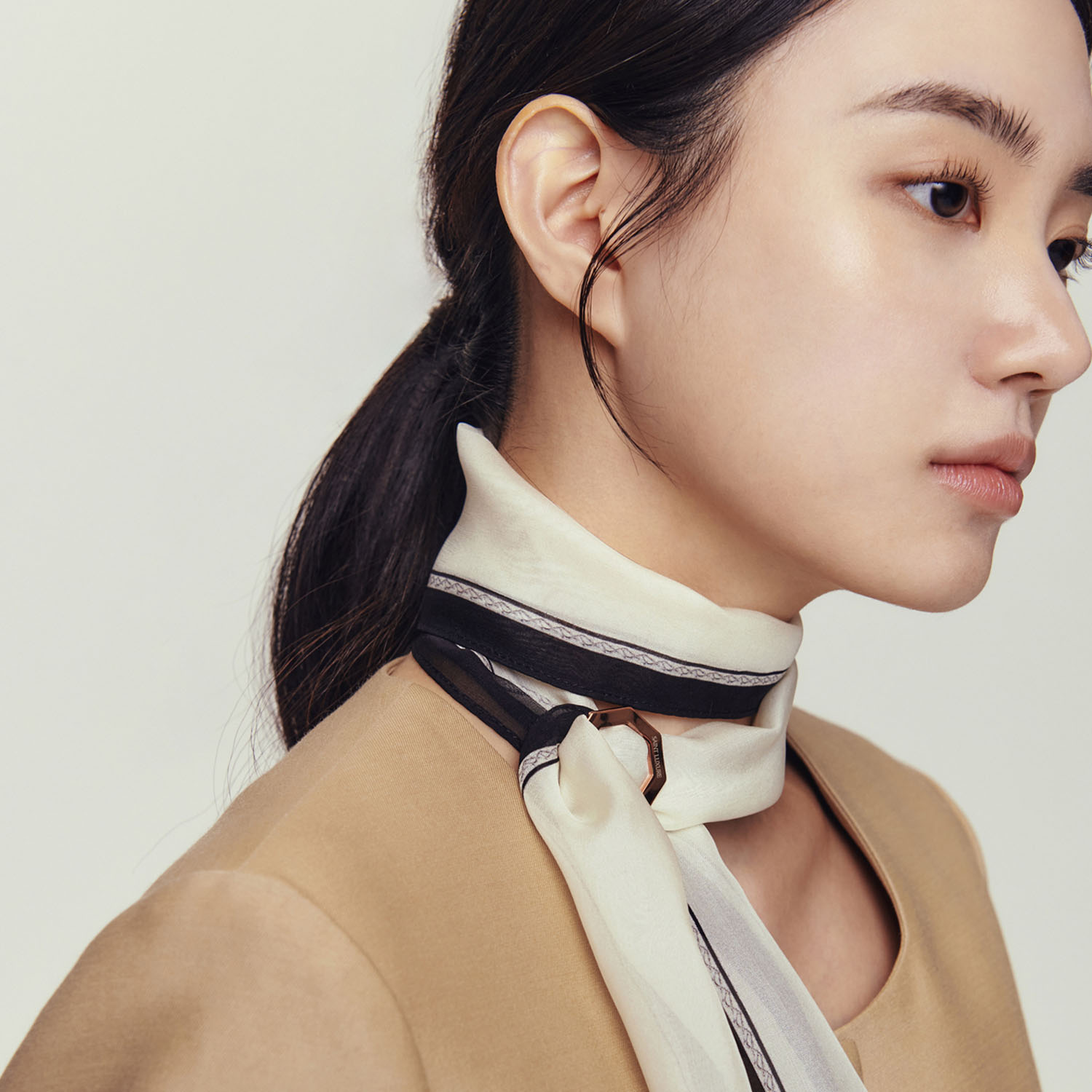 쉬폰 롱 트윌리 클랑 아이보리 : 생럭슈