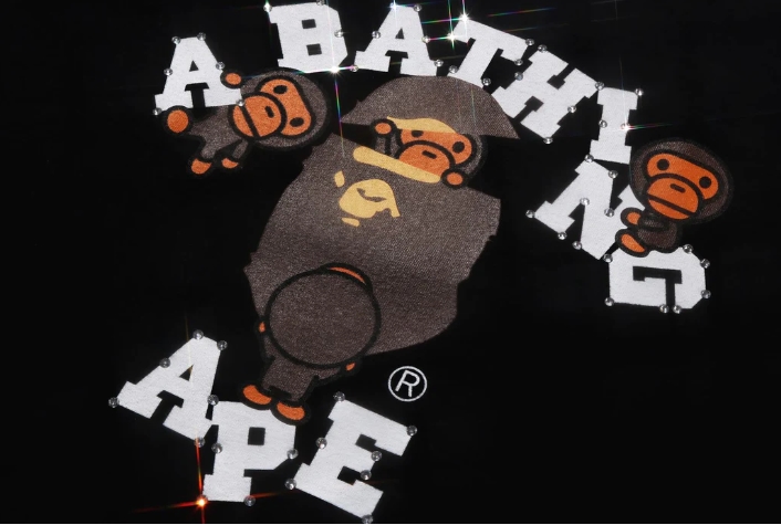 [베이프정품] 반팔티 레이디스 우먼 크리스탈 스톤 컬리지 마일로 티 LADIES BAPE CRYSTAL STONE COLLEGE MILO TEE : 재팬베이프스토어