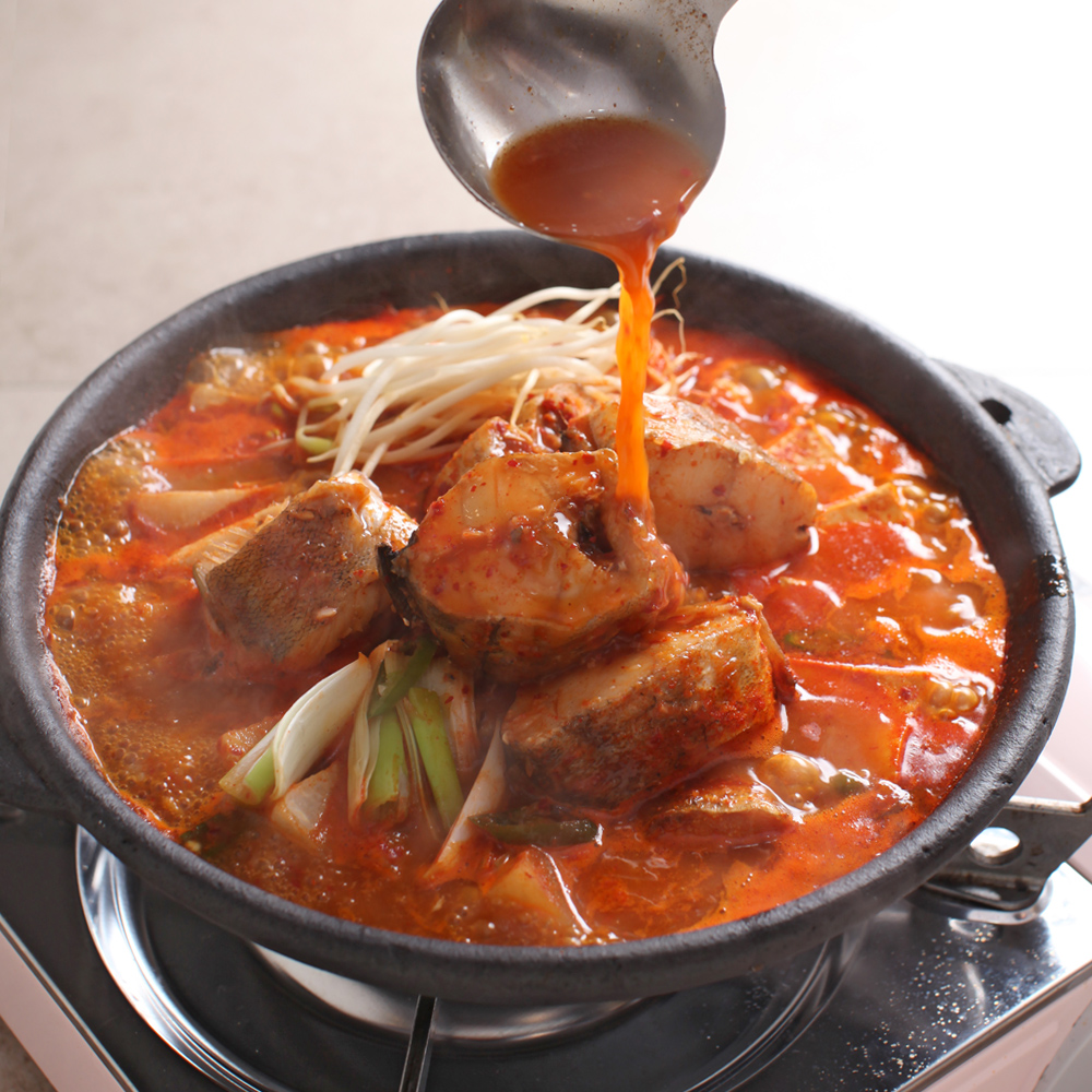 반주로 딱 얼큰한 동태탕 밀키트 쿠킹박스 간편조리 냉장 : 요리어때정스게장