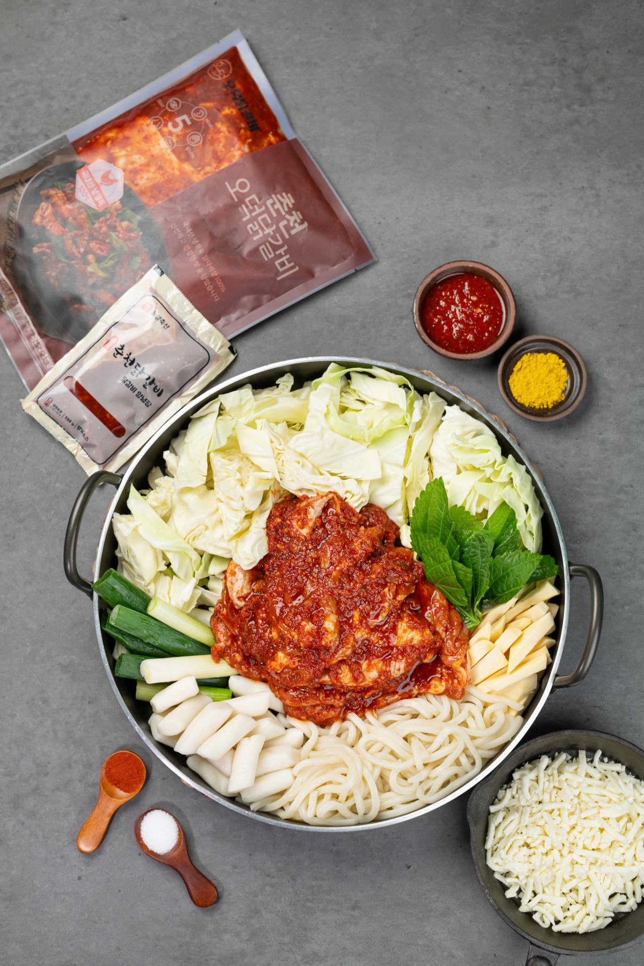 오덕닭갈비 동양축산 양념 밀키트 캠핑 간편요리 국내산 냉장육 : 춘천오덕닭갈비