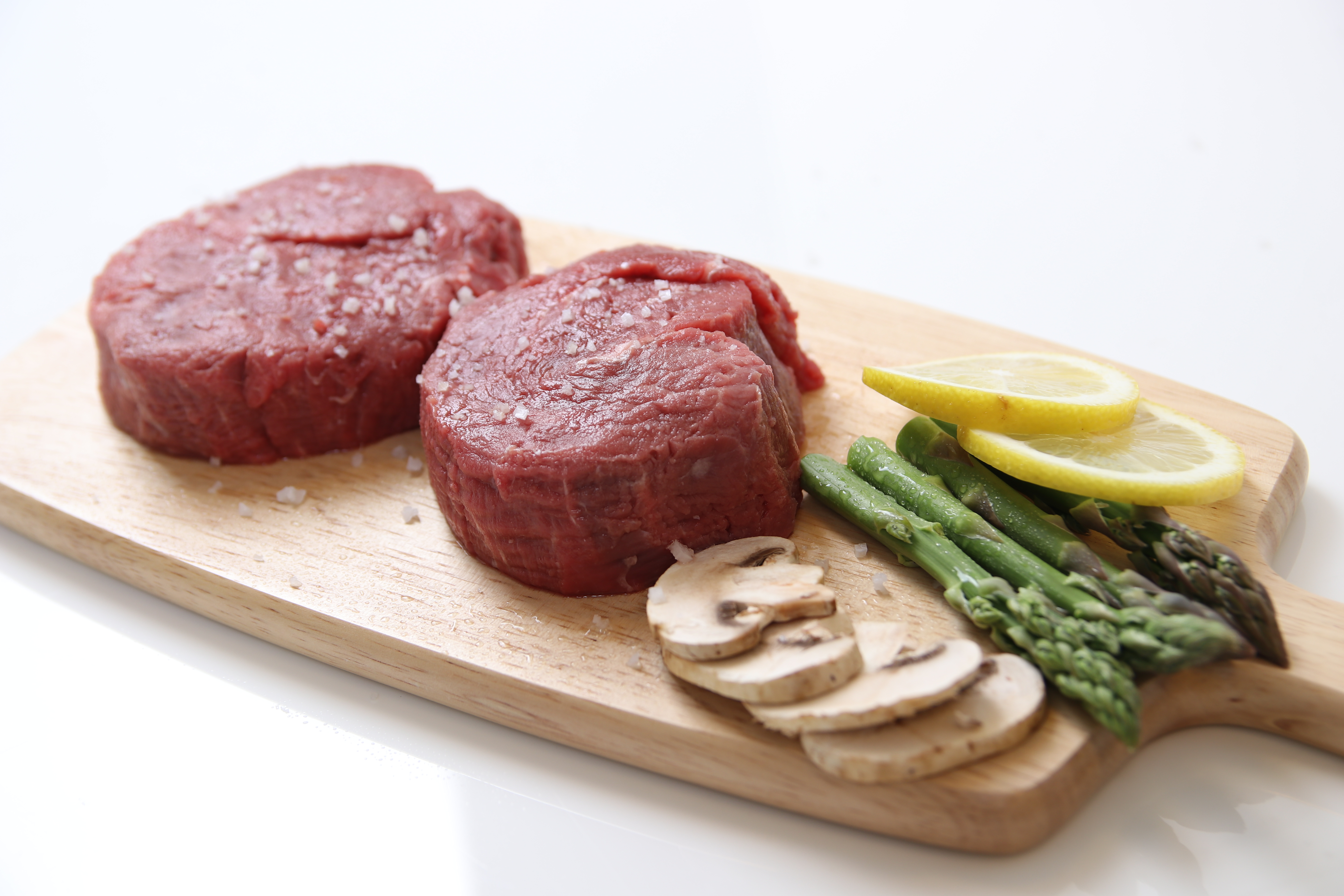 (도매)업소용 국내산 냉장 소안심 한채 2kg 완벽손질 통안심 비프웰링턴 : 육회한 우선생