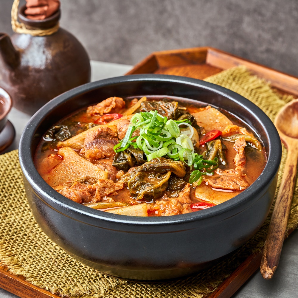 맛집 얼큰한 소고기장터국밥 700g 4팩 용량업 푸짐하고 얼큰한 국밥 : 1936육개장터