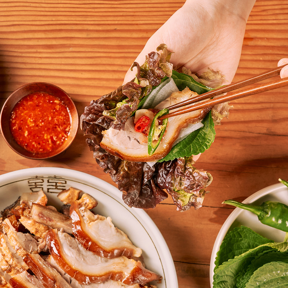 삼대가 인생족발 뼈없는 한방 순살족발 국내산 300g (+새우젓증정) : 삼대가족발